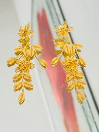 Aretes Rama con Flores en oro 18K — vista 3