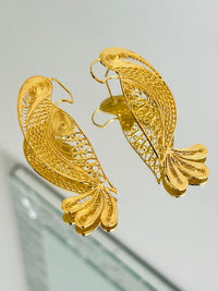 Aretes Ave Cola Abanico en oro 18K — vista 1