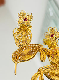 Aretes Colibrí con Piedra Roja en oro 18K — vista 4