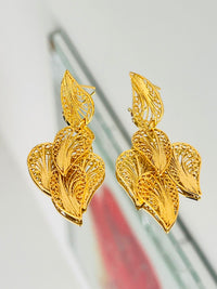 Aretes Hoja Grande en oro 18K — vista 2