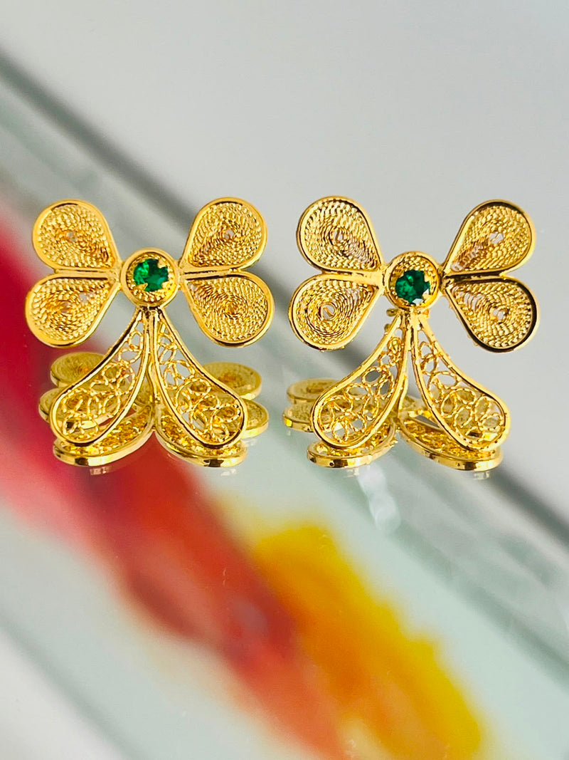 Aretes Trébol con Piedra Verde en Enchape en oro 24K