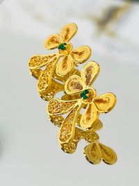 Aretes Trébol con Piedra Verde en oro 18K — vista 3